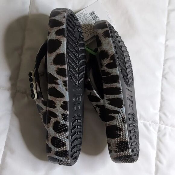 Crocs Women's size 5 Platform Thong Sandals Animal Print, NEW - Picture 5 of 8